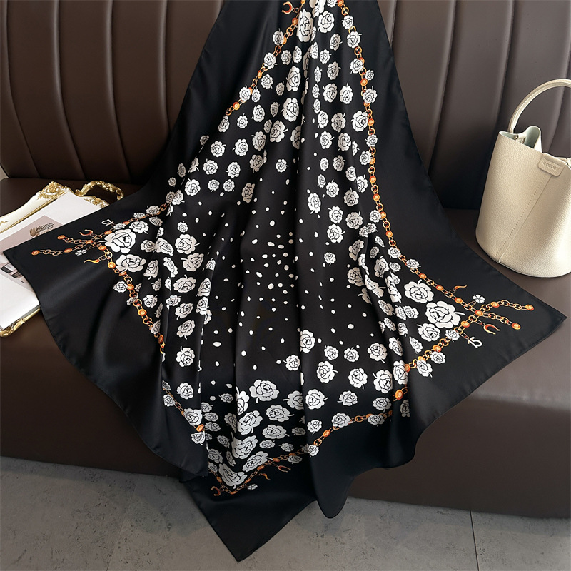 Face Scarf Mask - 레트로 로즈 프린트 스퀘어 스카프 여성
